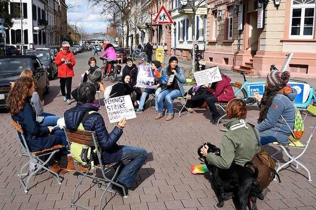 Zum Internationalen Frauentag gingen in Freiburg tausende Frauen auf die Straße