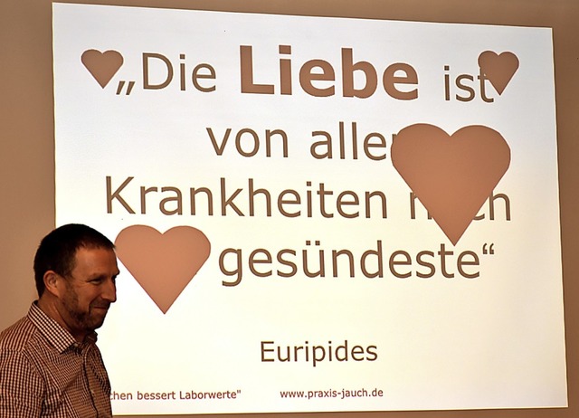 Dr. Emanuel Jauch verstand es, mit sei...humorvoll dem Publikum zu vermitteln.   | Foto: Horst Dauenhauer