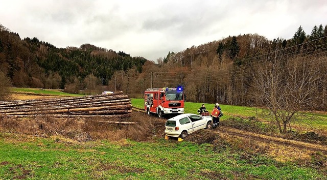 Einer von 13 Einstzen,  zu denen die ... ein Verkehrsunfall kurz vor Tegernau.  | Foto: Feuerwehr