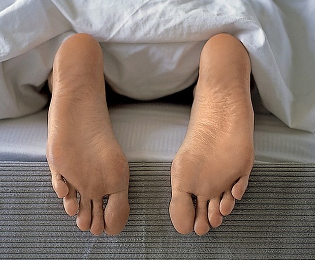 Um ohne Rckenschmerzen aufzuwachen, i...en Matratze von besonderer Bedeutung.   | Foto: schlafgut/linvingpress (fotolia.com)