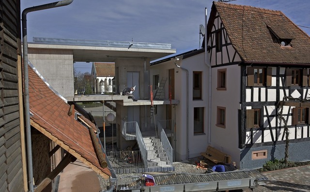 Noch ist es  Baustelle: Das Frsterhau...tember mit einem Fest erffnet werden.  | Foto: Benedikt Sommer