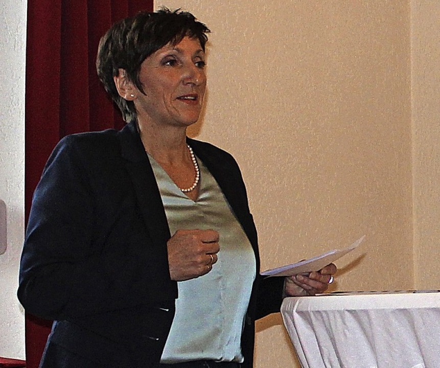 Pia Lach bedankt sich in erster Linie ...die politische Arbeit gegeben werden.   | Foto: Regina Lorenz