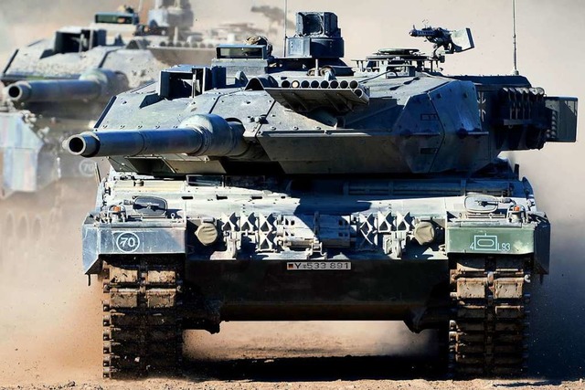 Der Kampfpanzer Leopard 2 A6  vom Hersteller Krauss-Maffei-Wegmann  | Foto: DPA
