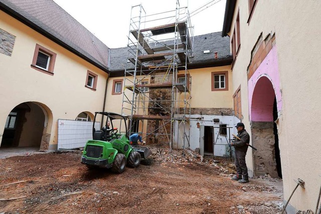 berall Gerste, herausgerissene Wnde...utt &#8211; die Arbeiten kommen voran.  | Foto: Christoph Breithaupt