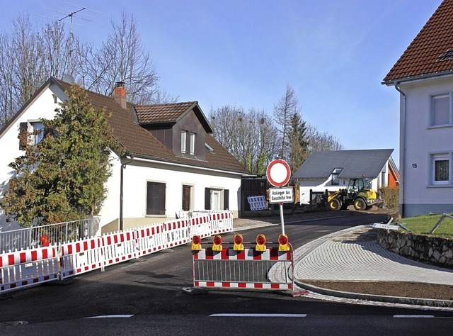 Bauarbeiten an der Breitmattstrae Wehr. Der neue Bodenbelag liegt  | Foto: Nina Witwicki