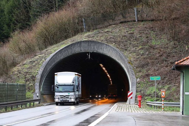 Einen Tunnel wie in Hausach wnschen sich die Gegner der Schutterparallele.  | Foto: Christoph Breithaupt