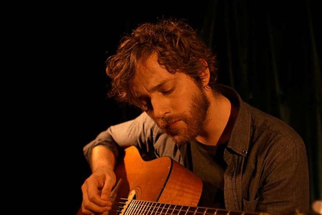 Schauspieler Marius Boehm lernte fr d... of the Turtle&#8220; Gitarre spielen.  | Foto: Film