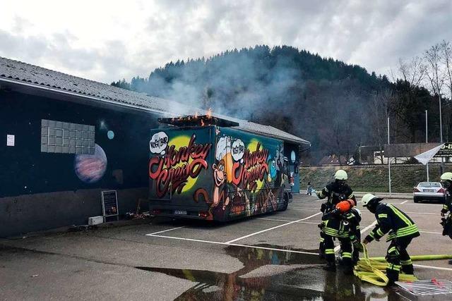 In Waldkirch ist ein Foodtruck in Brand geraten