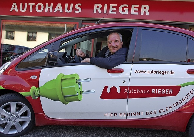 Rolf Rieger fhrt mit Sonnenenergie.   | Foto:  Hildegard Siebold