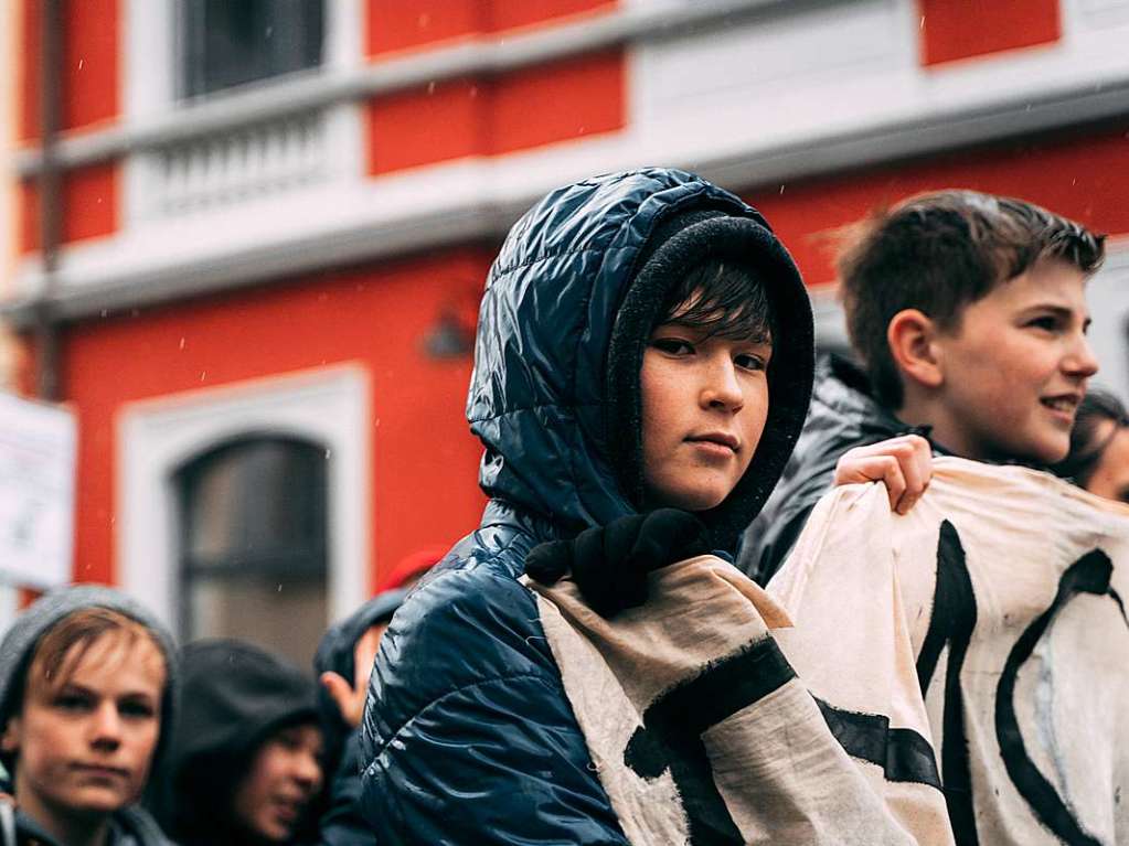 Protest gegen unzureichende Klimapolitik: Schlerstreik, Demonstration und Kundgebung in Freiburg.