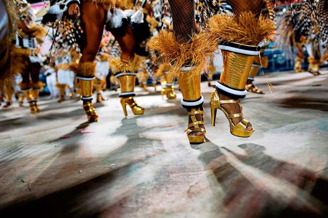 Auf den Straen von Rio der Janeiro wird an Karneval viel getanzt.   | Foto: afp