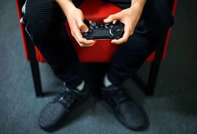 Gaming ist bei Jugendlichen, aber auch bei immer mehr Erwachsenen beliebt.   | Foto: dpa