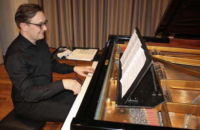 Elmar Schrammel in der Steinhalle  | Foto: Hildegard Karig