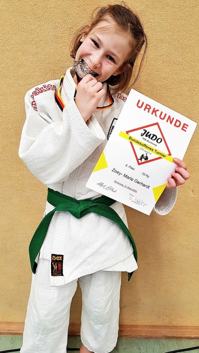 Zoey-Marie Gerhardt aus Gundelfingen gewinnt Silber bei  Judo-Sichtungsturnier.   | Foto: Maximilian Mayer