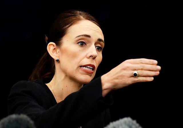 Jacinda Ardern: &#8222;Ich gebe bekann...uch alle Sturmgewehre verbieten&#8220;  | Foto: dpa