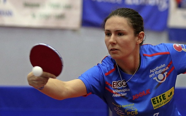 <BZ-FotoAnlauf>Tischtennis:</BZ-FotoAn...opspielerin Ievgeniia Vasylieva nimmt.  | Foto: Schchlin