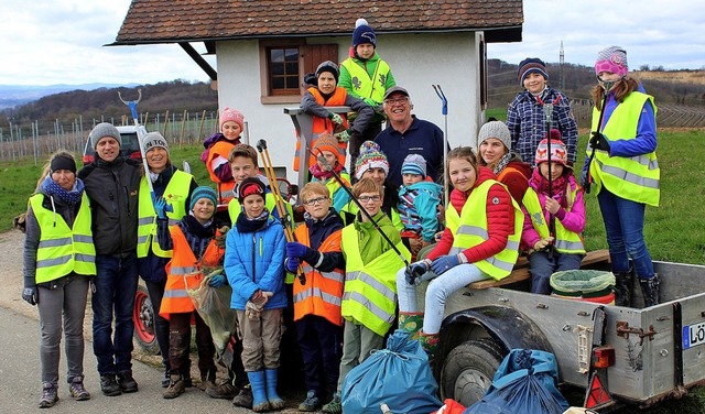 Nach getaner Arbeit freuen sich die M...hen und Weckle im warmen Bammerthsli.  | Foto: Cremer