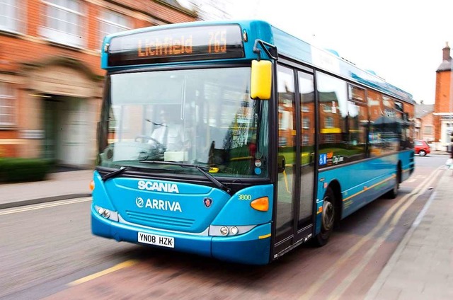 Die Bahn-Tochter Arriva verfgt ber viele Busse in Grobritannien.   | Foto: DPA