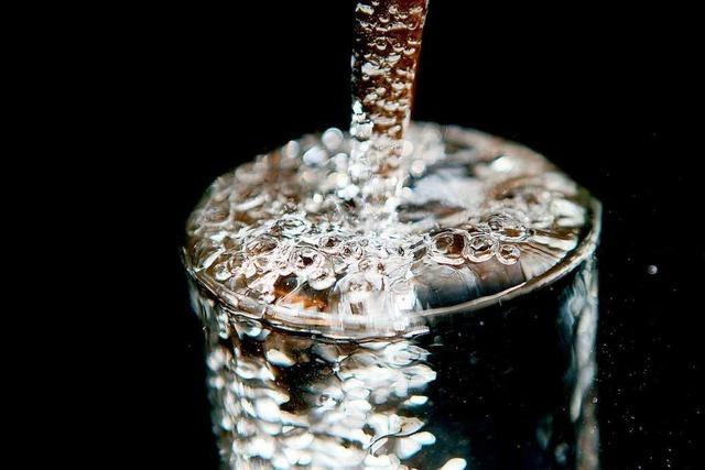 Ist Mineralwasser gesnder als Leitungswasser?