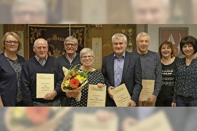 Neue Ehrenmitglieder beim MGV Altdorf