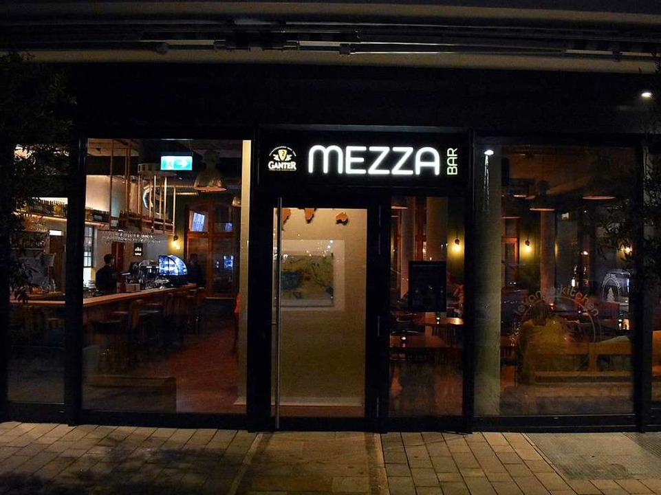 Die Mezza Bar hat am alten Güterbahnhof eröffnet  | Foto: Stefan Mertlik