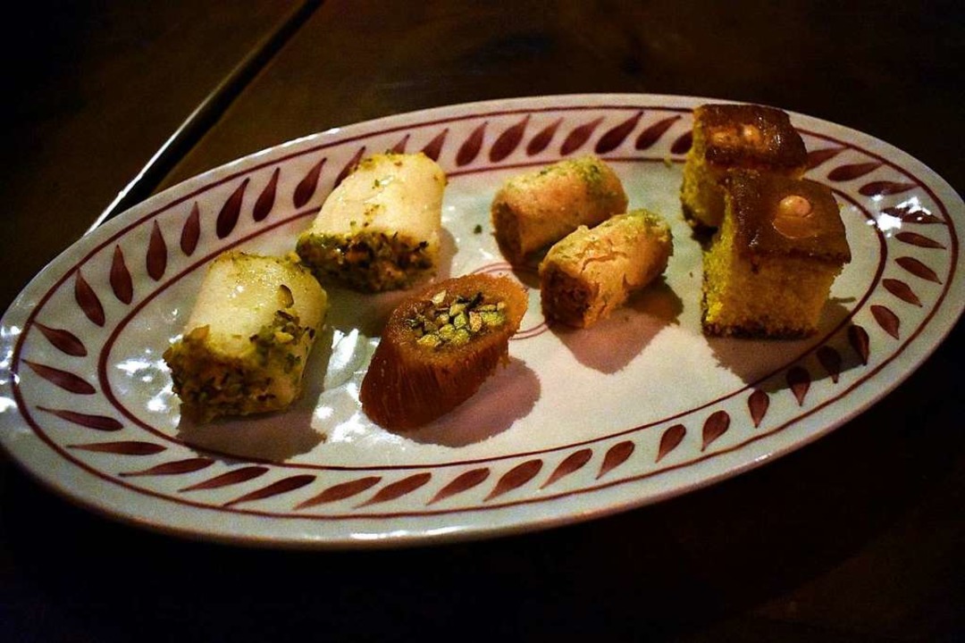 Als Dessert gibt&#8217;s Baklava, Maamoul und Halawet el Jibn  | Foto: Stefan Mertlik
