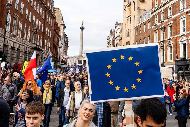 Riesiger Protestzug in London  | Foto: AFP