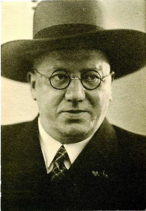 Hermann Eris Busse, von 1922 bis 1942 ...ischen breitrandigen Hut (Hecker-Hut).  | Foto: Archiv Verein Badische Heimat