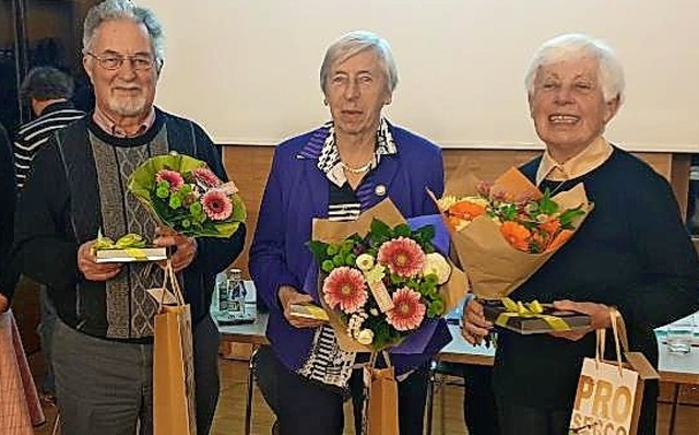 Fr ihre 50-jhrige Treue zum Verein w...nd Verena Frster (von links) geehrt.   | Foto: Privat