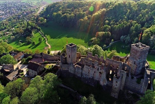 Neue Burgwchterfhrungen am Abend durch die Burg Rtteln