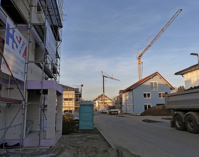 Im Baugebiet Schlossfeld-Erweiterung wurden schon die ersten Huser bezogen.    | Foto: Christine Weirich