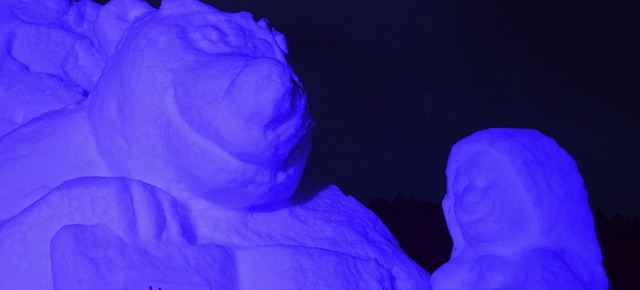 Mit dem dritten Schneeskulpturenfestiv... Bewirtung und auch das Lichtkonzept.   | Foto: Sebastian Barthmes