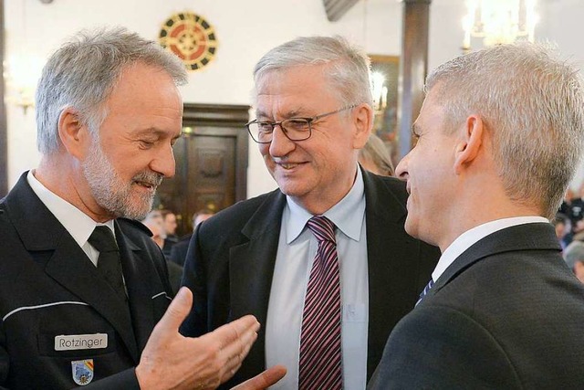 Bernhard Rotzinger (links) mit Staatss...dem Landtagsabgeordneten Patrick Rapp.  | Foto: Ingo Schneider