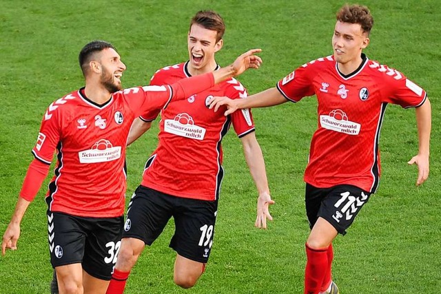 Alle drei werden  den SC Freiburg im S...erer und Luca Waldschmidt (von links)   | Foto: dpa
