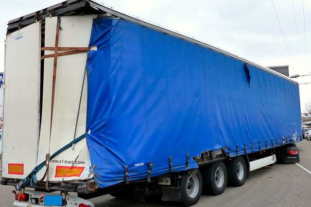 Der bulgarische Lkw befand sich in einem katastrophalen Zustand.  | Foto: Polizei Freiburg