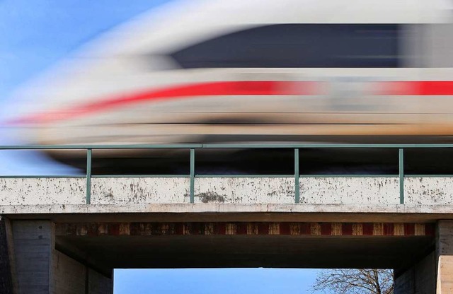 ICE-Strecken der Bahn waren Anschlagsziele. (Symbolbild)  | Foto: dpa