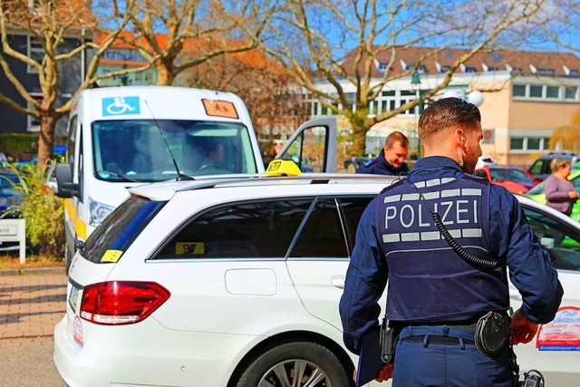 Bei zwei Grokontrollen &#8211; hier a...rden zahlreiche Verste festgestellt.  | Foto: Polizeiprsidium Offenburg