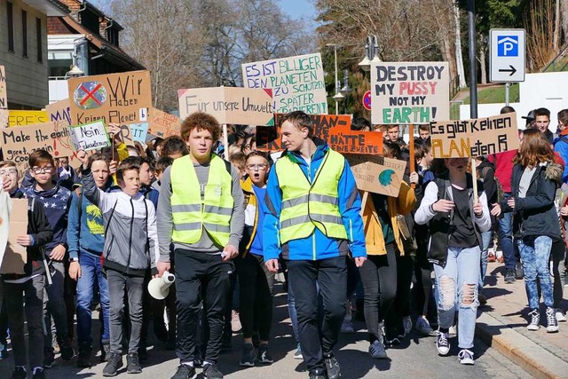 Mit so vielen Mitstreitern hatten die ...chwr (Mitte rechts), nicht gerechnet.  | Foto: Tanja Bury 