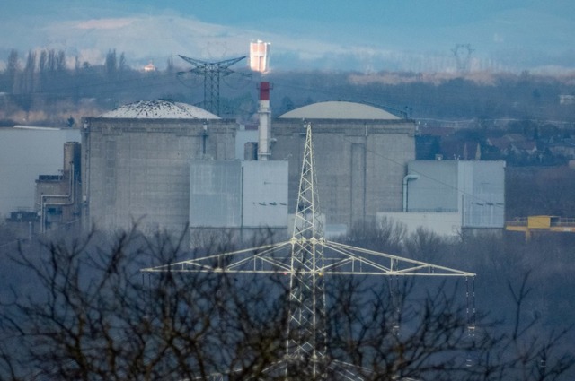 Das Kernkraftwerk Fessenheim ist immer...n Ausfall der Khlung zur Folge hatte.  | Foto:  dpa
