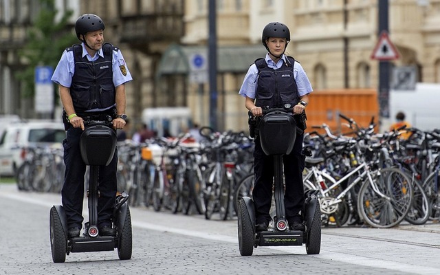 Mehr Polizei an der richtigen Stelle b...rden diese einfache Formel besttigt.  | Foto:  dpa