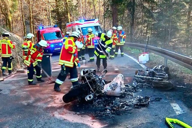 Beide Motorrder brannten aus.   | Foto: Wolfgang Knstle