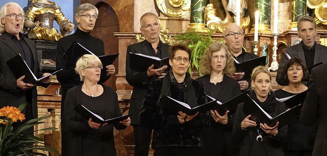 Mit Passionsmusik aus fnf Jahrhundert...nster eine andachtsvolle Atmosphre.   | Foto: Roswitha Frey