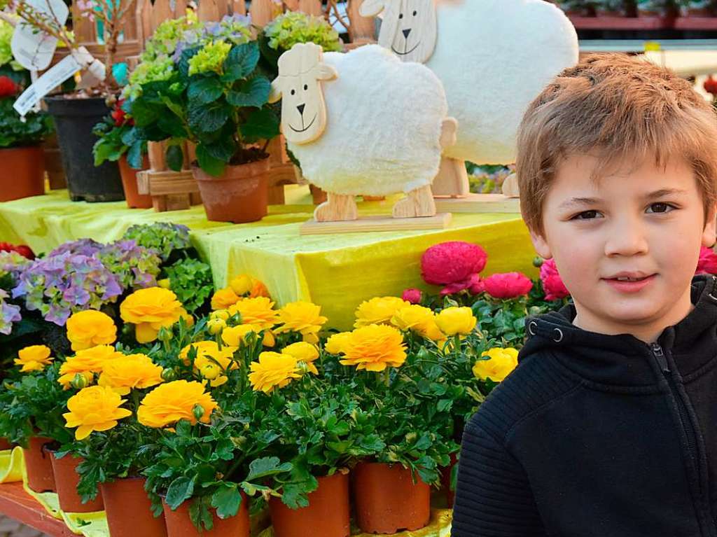 Auch die Kinder freuten sich an den bunten Blumen.