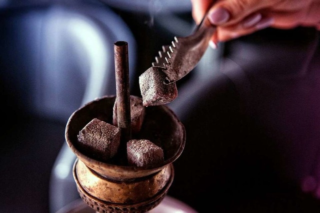 Verste gegen das Steuergesetz und Ga...olle in neun Shisha-Bars festgestellt.  | Foto: dpa