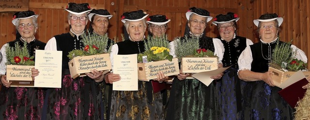 Grndungsmitglieder des Landfrauenchor... Mark, Monika Faller und Maria Wehrle   | Foto: Heinrich Fehrenbach