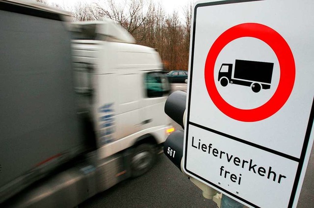 Die Chancen fr ein Lkw-Fahrverbot auf der Bundesstrae 415 stehen schlecht.  | Foto: Tobias Hase