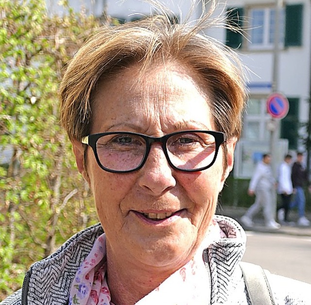 Andrea Kohn, 55, Rheinfelden (Baden): ...muss es schlimm sein wegen der Pollen.  | Foto: Katrin Dein
