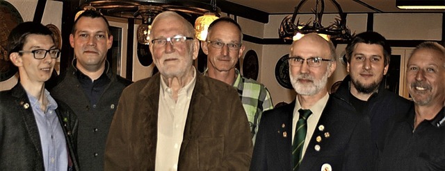 Ehrung und Neuwahlen bei der Schtzeng... Jakobs und Jochen Jentsch (von links)  | Foto: Bode