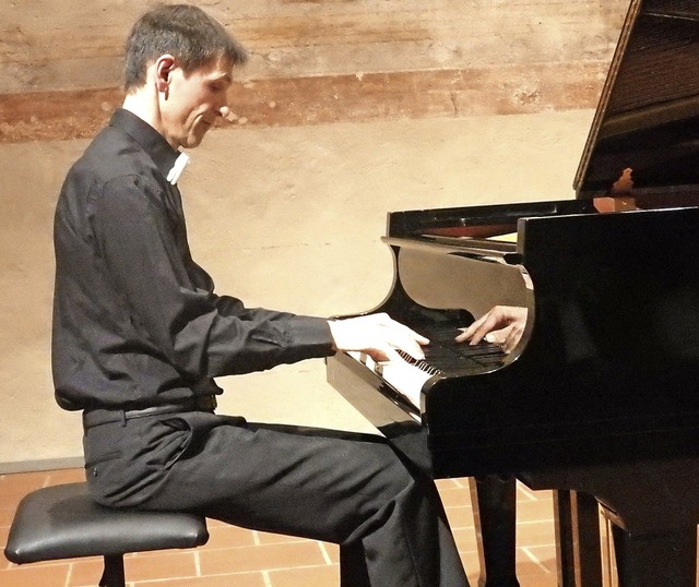 Solo am Flgel: Pianist Martin Klingler   | Foto: Bianca Flier