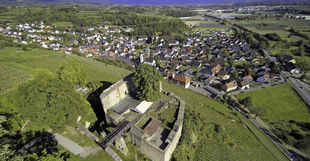 Die Burgruine oberhalb von Hecklingen  | Foto: Michael Saurer